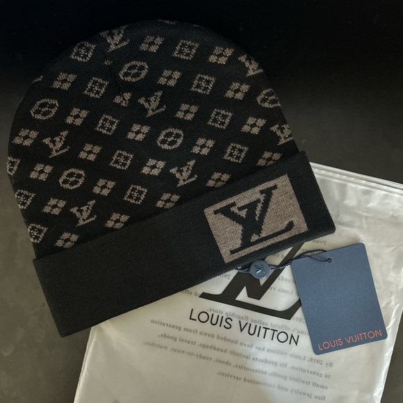 Louis Vuitton Beanie - Picture 1 of 3